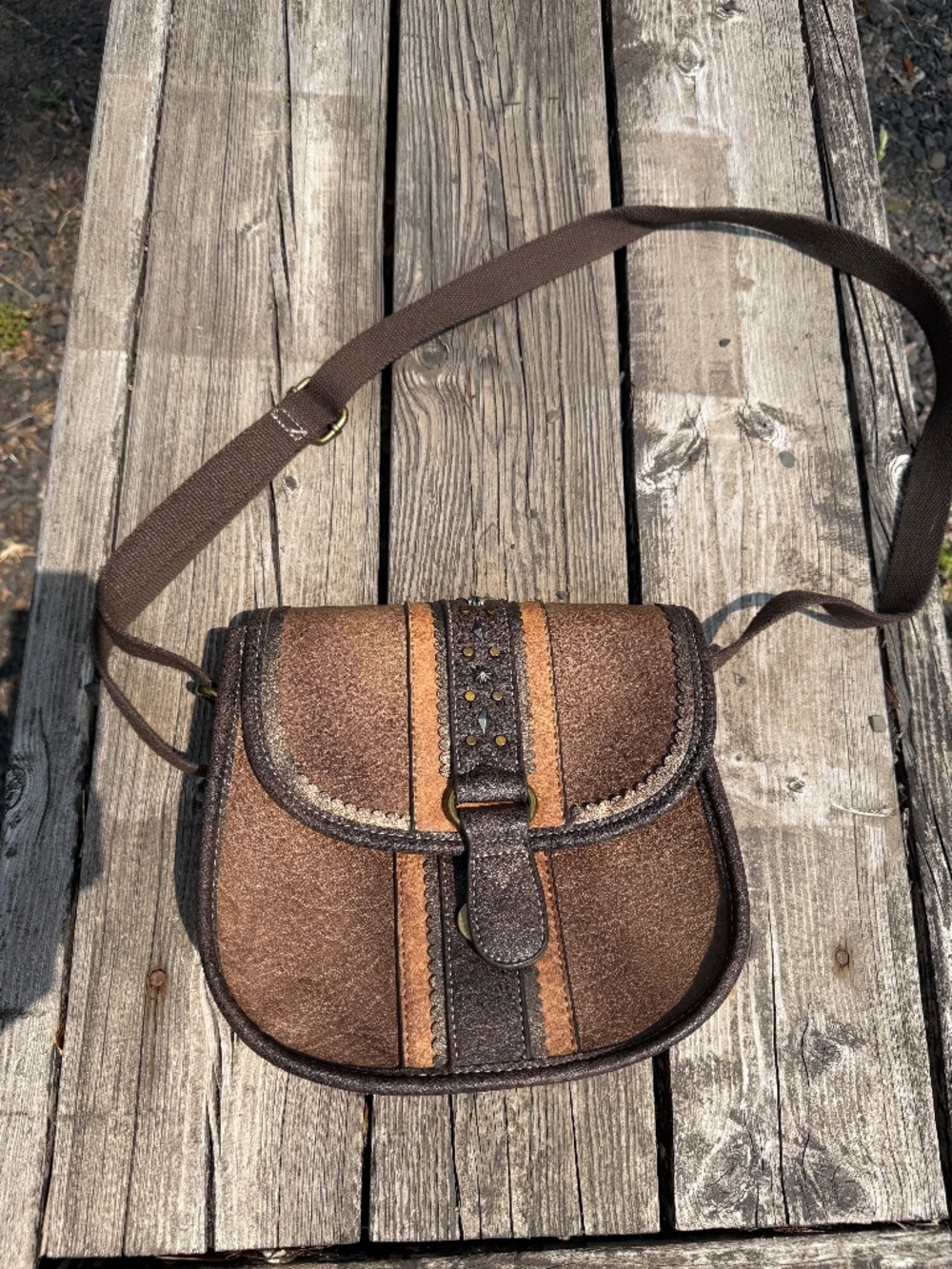 Justin Womens Woodland Brown Conceal Carry Crossbody Purse magnetic flap closure